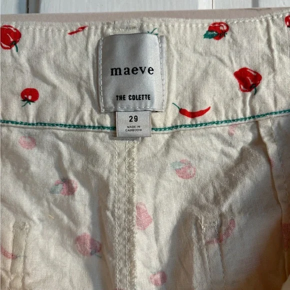 Maeve Cream Cropped Wide-Leg Pants with Red pepper print. - Picture 6 of 6